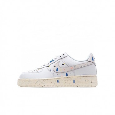 나이키 남/녀 화이트 스니커즈 - Nike Air Force 1 Unisex Sneakers 