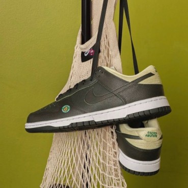 나이키 남/녀 그린 스니커즈 - Nike Dunk Low Unisex Sneakers 