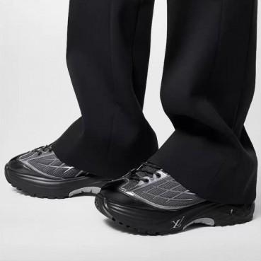 루이비통 남성 블랙 스니커즈 - Louis vuitton Mens Black Sneakers 