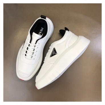 프라다 남성 화이트 스니커즈 - Prada Mens White Sneakers 