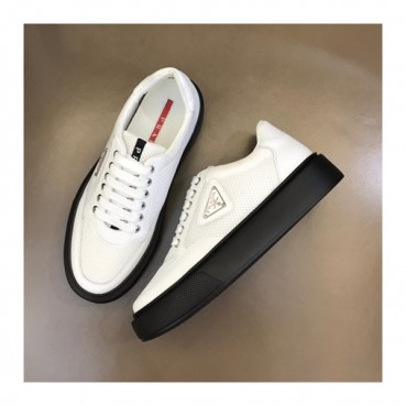 프라다 남성 화이트 스니커즈 - Prada Mens White Sneakers 