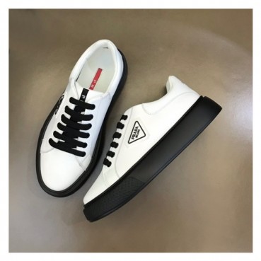 프라다 남성 화이트 스니커즈 - Prada Mens White Sneakers 