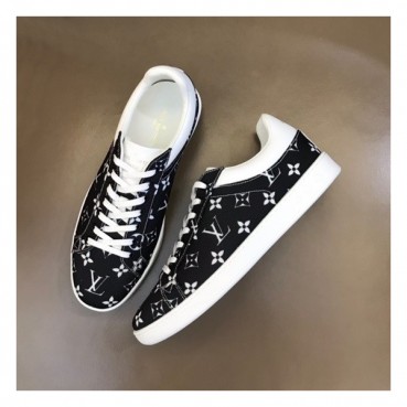 루이비통 남성 블랙 스니커즈 - Louis vuitton Mens Black Sneakers 
