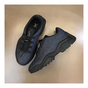 루이비통 남성 네이비 스니커즈 - Louis vuitton Mens Navy Sneakers 