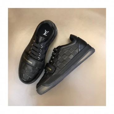 루이비통 남성 블랙 스니커즈 - Louis vuitton Mens Black Sneakers 