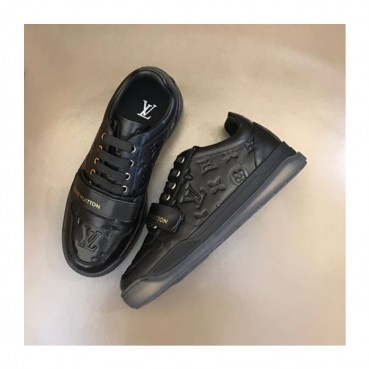 루이비통 남성 블랙 스니커즈 - Louis vuitton Mens Black Sneakers 