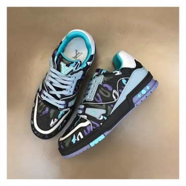 루이비통 남성 블랙 스니커즈 - Louis vuitton Mens Black Sneakers 