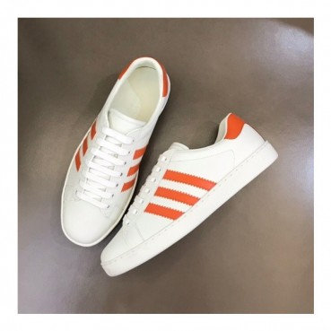 구찌 남/녀 화이트 스니커즈 - Gucci Unisex White Sneakers