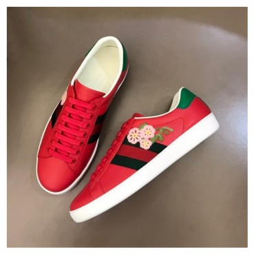 구찌 남/녀 레드 스니커즈 - Gucci Unisex Red Sneakers