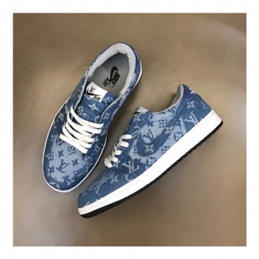 루이비통 남성 블루 스니커즈 - Louis vuitton Mens Blue Sneakers 