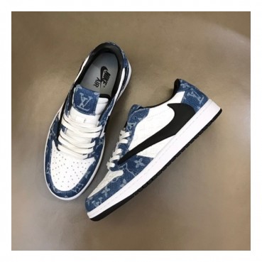 루이비통 남성 블루 스니커즈 - Louis vuitton Mens Blue Sneakers 