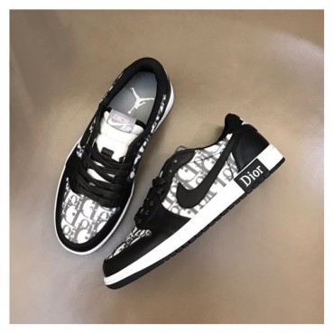 디올 남성 블랙 스니커즈 - Dior Mens Black Sneakers 