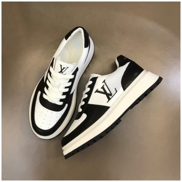 루이비통 남성 블랙 스니커즈 - Louis vuitton Mens Black Sneakers 