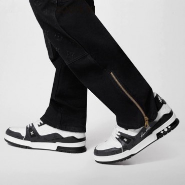 루이비통 남성 블랙 스니커즈 - Louis vuitton Mens Black Sneakers 