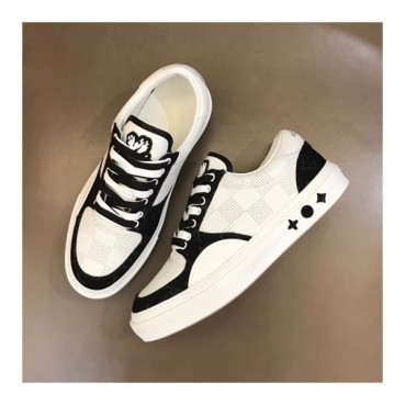 루이비통 남성 블랙 스니커즈 - Louis vuitton Mens Black Sneakers 