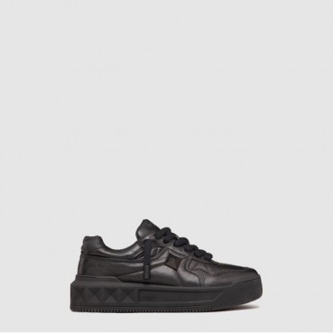 발렌티노 남/녀 원 스터드 XL 나파 가죽 로우탑 스니커즈 - Valentino Unisex One Stud XL Nappa Leather Low