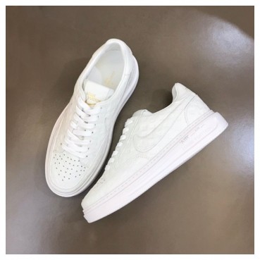 루이비통 남성 화이트 스니커즈 - Louis vuitton Mens White Sneakers 