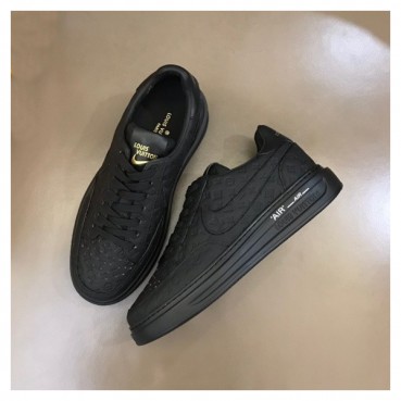 루이비통 남성 블랙 스니커즈 - Louis vuitton Mens Black Sneakers 