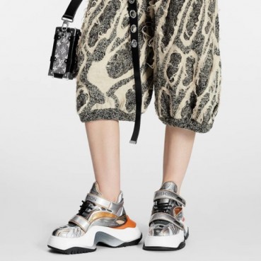 루이비통 여성 실버 스니커즈 - Louis vuitton Women Silver Sneakers 