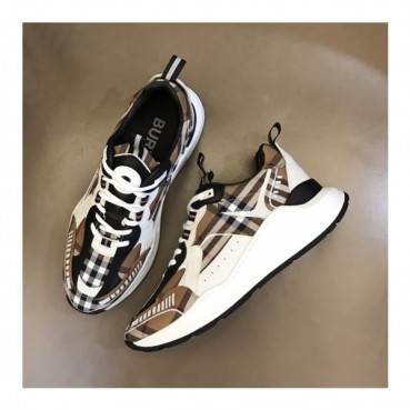 버버리 남성 트렌디 카멜 스니커즈 - Burberry Mens Camel Sneakers 