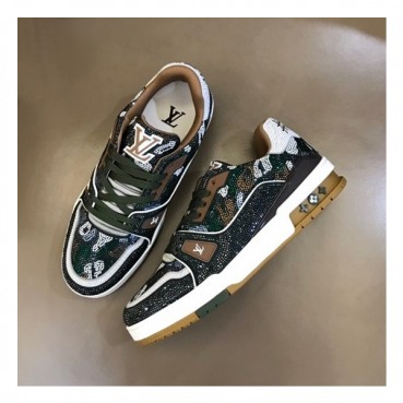 루이비통 남성 블랙 스니커즈 - Louis vuitton Mens Black Sneakers 