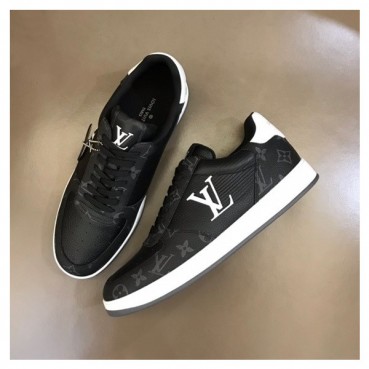 루이비통 남성 블랙 스니커즈 - Louis vuitton Mens Black Sneakers 