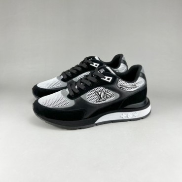 루이비통 남성 블랙 스니커즈 - Louis vuitton Mens Black Sneakers 