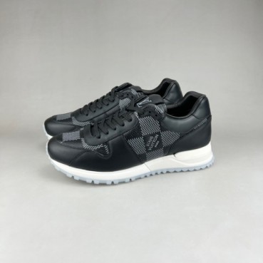 루이비통 남성 블랙 스니커즈 - Louis vuitton Mens Black Sneakers 