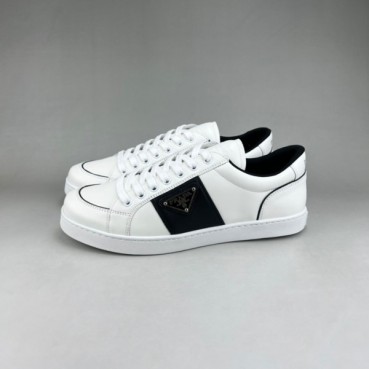 프라다 남성 화이트 스니커즈 - Prada Mens White Sneakers 