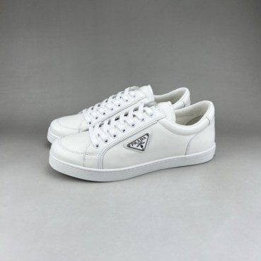 프라다 남성 클래식 화이트 스니커즈 - Prada Mens White Sneakers 