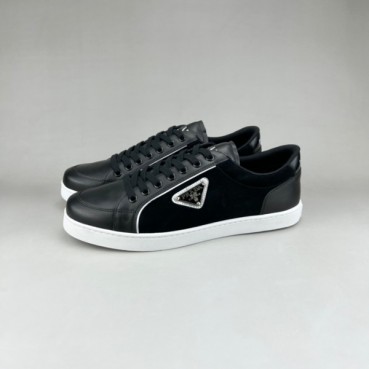 프라다 남성 클래식 블랙 스니커즈 - Prada Mens Black Sneakers 