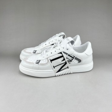 발렌티노 남/녀 Logo 화이트 스니커즈 - Unisex White Sneakers 