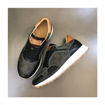 구찌 남성 클래식 블랙 스니커즈- Mens Black Sneakers 