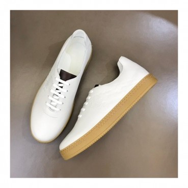 벨루티 남성  클래식 화이트 스니커즈 - Mens White Sneakers 