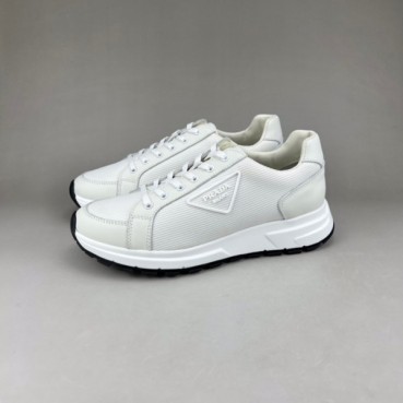 프라다 남성 클래식 화이트 스니커즈 - Mens White Sneakers 