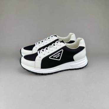 프라다 남성 클래식 블랙 스니커즈 - Mens Black Sneakers 