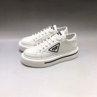 프라다 남성 클래식 화이트 스니커즈 - Mens White Sneakers 