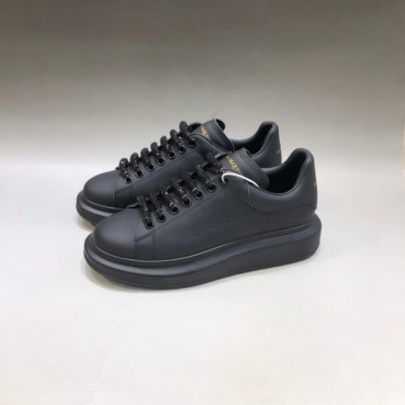 알렉산더맥퀸 남/녀 블랙 스니커즈 - Unisex Black Sneakers 