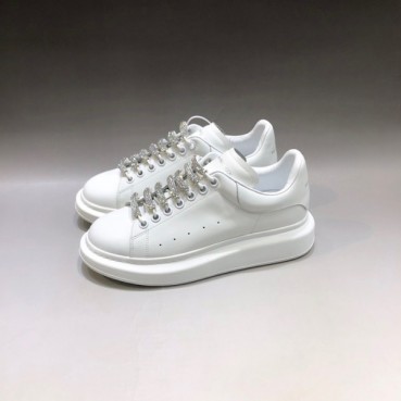 알렉산더맥퀸 남/녀 화이트 스니커즈 - Unisex White Sneakers 