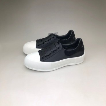 알렉산더맥퀸 남/녀 블랙 스니커즈 - Unisex Black Sneakers 