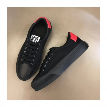지방시 남성 클래식 블랙 스니커즈 - Mens Black Sneakers 
