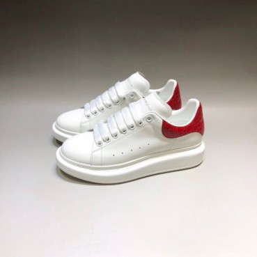 알렉산더맥퀸 남/녀 레드탭 스니커즈 - Unisex Red Sneakers 