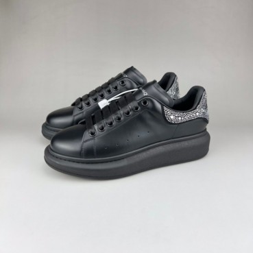 알렉산더맥퀸 남/녀 블랙탭 스니커즈 - Unisex Black Sneakers 