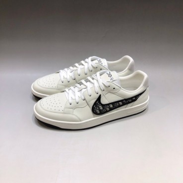 디올 남성 시그니처 화이트 스니커즈 - Mens White Sneakers 