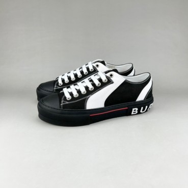 버버리 남성 트렌디 블랙 스니커즈 - Mens Black Sneakers 