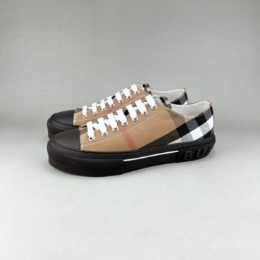 버버리 남성 트렌디 카멜 스니커즈 - Mens Camel Sneakers 
