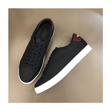 버버리 남성 벨크로 블랙 스니커즈 - Mens Black Sneakers 