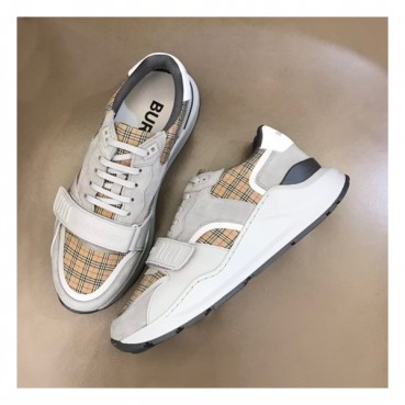 버버리 남성 벨크로 그레이 스니커즈 - Mens Gray Sneakers 