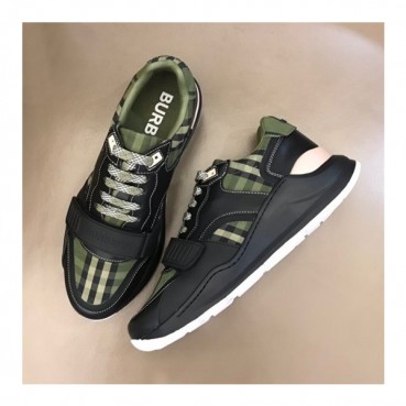 버버리 남성 벨크로 카키 스니커즈 - Mens Khaki Sneakers 