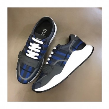 버버리 남성 벨크로 네이비 스니커즈 - Mens Navy Sneakers 